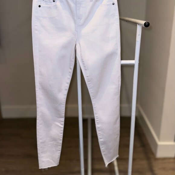 PISTOLA: NWT, Audrey Mid Rise "Aspen", Color - White, Size - 26, MSRP - $108 - Picture 2 of 5